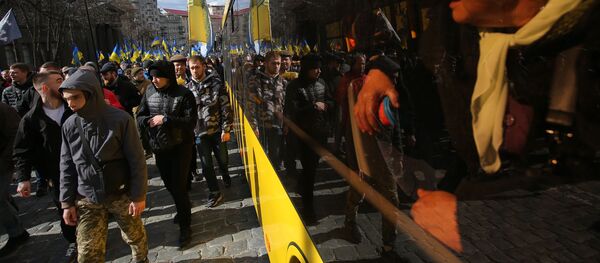 Đoàn người biểu tình chống tham nhũng ở Kiev - Sputnik Việt Nam