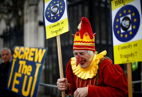 Người phản đối Brexit bên cạnh những người ủng hộ kế hoạch ra khỏi EU tại cuộc biểu tình ở London Người phản đối Brexit bên cạnh những người ủng hộ kế hoạch ra khỏi EU tại cuộc biểu tình ở London - Sputnik Việt Nam
