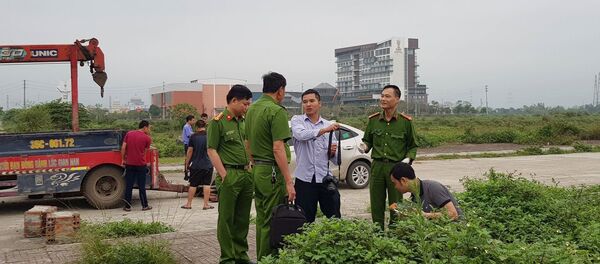 Công an khám nghiệm hiện trường vụ án ở Ninh Bình Công an khám nghiệm hiện trường vụ án ở Ninh Bình - Sputnik Việt Nam