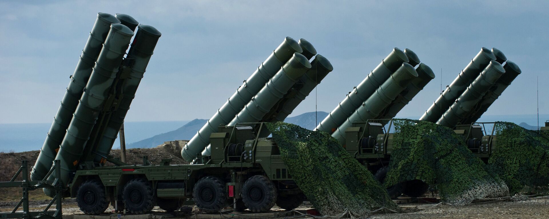 Hệ thống tên lửa phòng không S-400 Triumph của Nga. - Sputnik Việt Nam, 1920, 20.03.2022