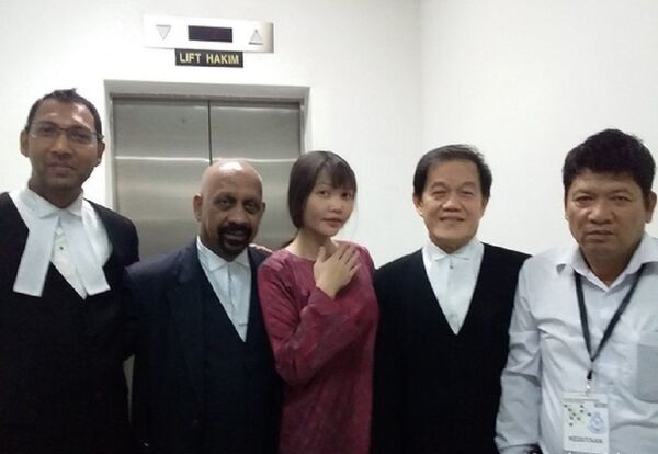 Gia đình Đoàn Thị Hương tin cô vô tội và mong ngày con trở về - Sputnik Việt Nam