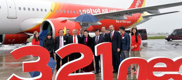 Chủ tịch Quốc hội Nguyễn Thị Kim Ngân chứng kiến Hãng Hàng không Vietjet đón nhận tàu bay A321neo.  - Sputnik Việt Nam