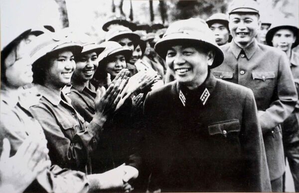 Mong nằm cạnh đồng đội: Tướng Nguyên đã về lại Trường Sơn - Sputnik Việt Nam