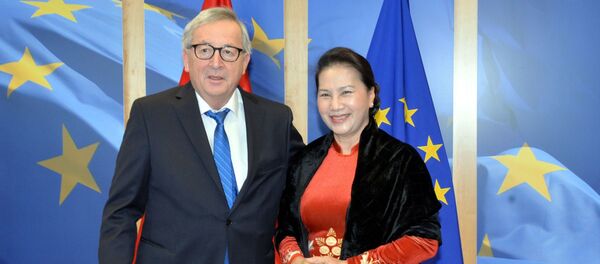 Chủ tịch Quốc hội Nguyễn Thị Kim Ngân hội kiến Chủ tịch Ủy ban châu Âu Jean-Claude Juncker.  - Sputnik Việt Nam