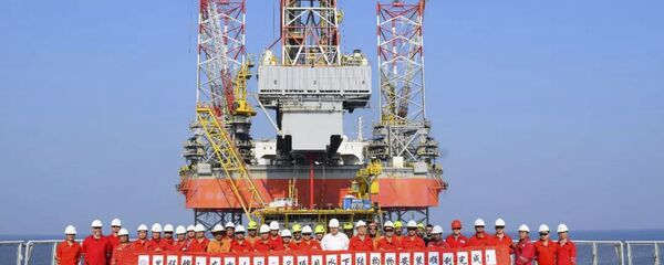 Giàn khoan Dongfang 13-2 CEPB (Đông Phương 13-2 CEPB) của Trung Quốc Giàn khoan Dongfang 13-2 CEPB (Đông Phương 13-2 CEPB) của Trung Quốc - Sputnik Việt Nam