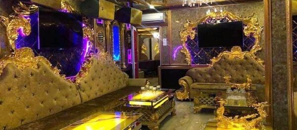 Bên trong quán karaoke XO Pharaon ở quận 12 của Phúc XO, nơi bị tình nghi là địa điểm cung cấp ma túy. - Sputnik Việt Nam