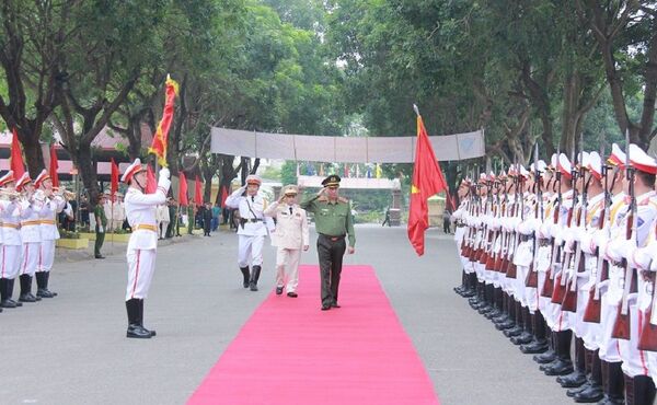 Cảnh sát cơ động Việt Nam - Lá chắn thép - Sputnik Việt Nam