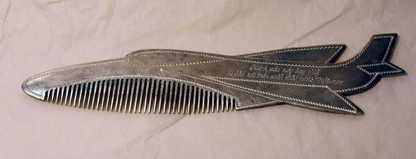 St. Petersburg sẽ trưng bày chiếc lược làm từ mảnh máy bay ném bom Mỹ bị bắn hạ ở Việt Nam - Sputnik Việt Nam