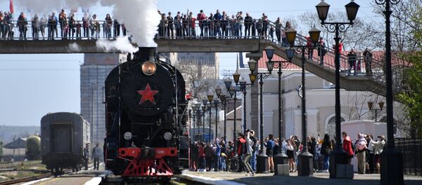 Tàu Chiến Thắng đến eo biển Kerch - Sputnik Việt Nam