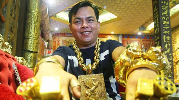 Khởi tố, bắt tạm giam anh em nhà Phúc “XO” Khởi tố, bắt tạm giam anh em nhà Phúc “XO” - Sputnik Việt Nam