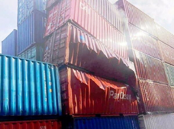 Nổ thùng container chứa nguyên liệu nhập từ Trung Quốc: Lãnh đạo cảng Cát Lái lên tiếng Nổ thùng container chứa nguyên liệu nhập từ Trung Quốc: Lãnh đạo cảng Cát Lái lên tiếng - Sputnik Việt Nam