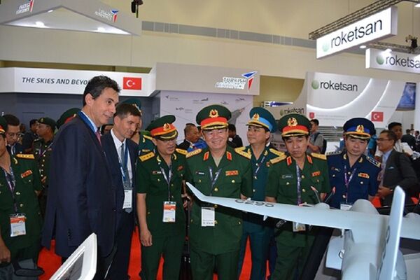 Bộ Quốc phòng Việt Nam đẩy nhanh tiến độ mua máy bay vận tải mới? Bộ Quốc phòng Việt Nam đẩy nhanh tiến độ mua máy bay vận tải mới? - Sputnik Việt Nam