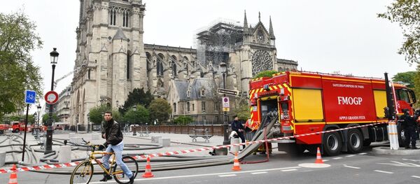 Nhà thờ Đức Bà Paris Nhà thờ Đức Bà Paris - Sputnik Việt Nam