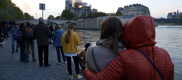 Vụ cháy Nhà thờ Đức Bà Paris - Sputnik Việt Nam
