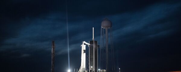 SpaceX Falcon 9 với Crew Dragon - Sputnik Việt Nam