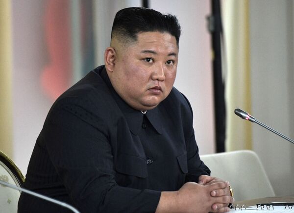 Kim Jong-un có mặt trong cuộc thử nghiệm hệ thống phản lực quá khổ Kim Jong-un có mặt trong cuộc thử nghiệm hệ thống phản lực quá khổ - Sputnik Việt Nam