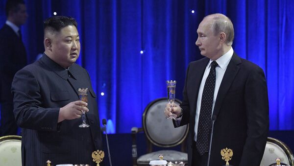 Kim Jong-un và Vladimir Putin  - Sputnik Việt Nam