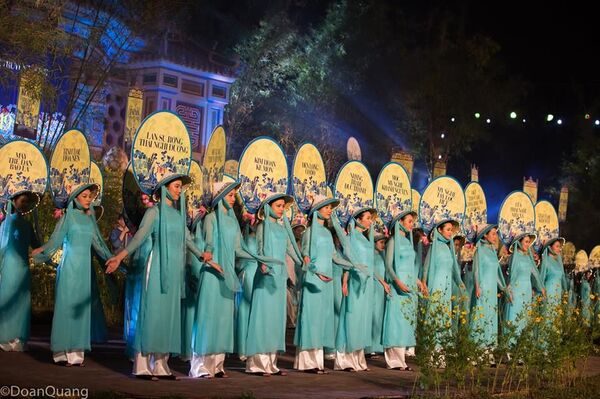 Festival nghề truyền thống Huế 2019: Đặc sắc, mới lạ  nhưng vẫn rất Huế - Sputnik Việt Nam