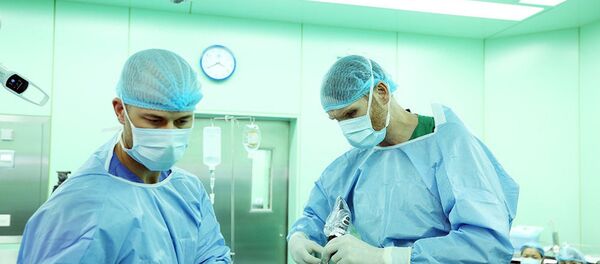 Các bác sĩ nước ngoài được bác sĩ của Bệnh viện Đại học Y dược TP.HCM hướng dẫn kỹ thuật nội soi Các bác sĩ nước ngoài được bác sĩ của Bệnh viện Đại học Y dược TP.HCM hướng dẫn kỹ thuật nội soi - Sputnik Việt Nam