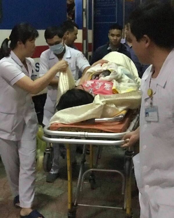 Chuyện về Trưởng tàu SE4 đỡ đẻ thành công cho sản phụ trên đường về quê - Sputnik Việt Nam