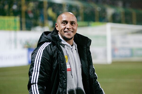 Huyền thoại bóng đá Roberto Carlos, Rio Ferdinand, Luis Figo sắp thăm Việt Nam - Sputnik Việt Nam