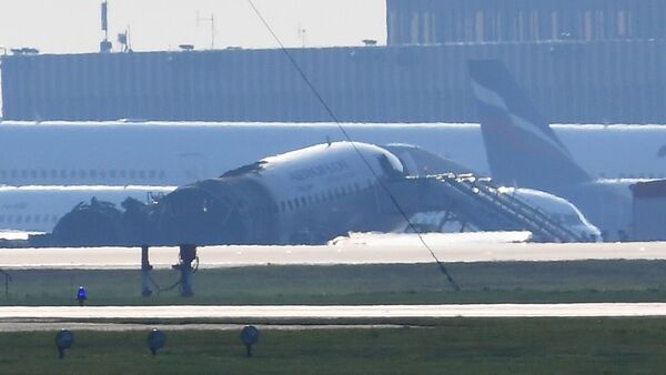 SSJ-100 bị cháy ở Sheremetyevo  - Sputnik Việt Nam