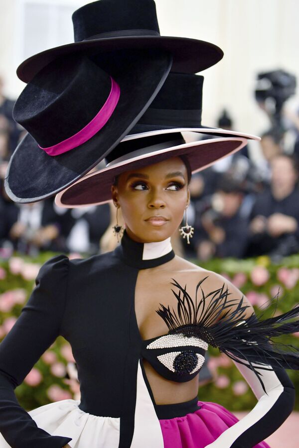 Nữ ca sĩ Janelle Monae tại Met Gala 2019 ở New York - Sputnik Việt Nam