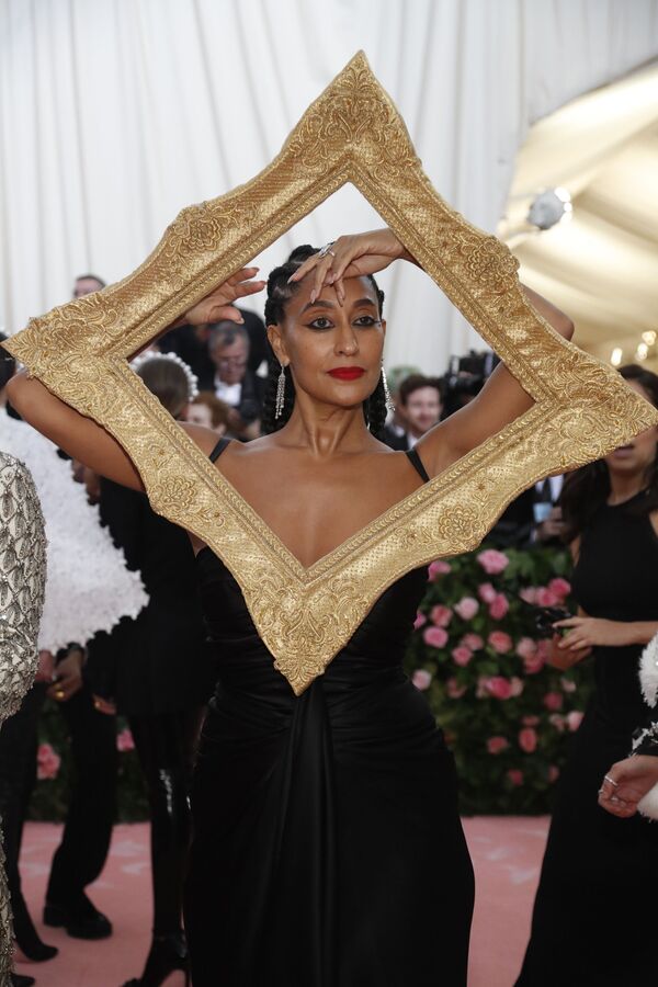 Nữ diễn viên Tracee Ellis Ross tại Met Gala 2019 ở New York - Sputnik Việt Nam