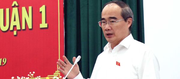 Ông Nguyễn Thiện Nhân, Ủy viên Bộ Chính trị, Bí thư Thành ủy Thành phố Hồ Chí Minh, Đại biểu Quốc hội tiếp thu ý kiến cử tri Quận 1. Ông Nguyễn Thiện Nhân, Ủy viên Bộ Chính trị, Bí thư Thành ủy Thành phố Hồ Chí Minh, Đại biểu Quốc hội tiếp thu ý kiến cử tri Quận 1. - Sputnik Việt Nam