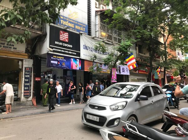 Công an khám xét chuỗi cửa hàng Nhật Cường Mobile không chỉ vì dấu hiệu nhập hàng lậu - Sputnik Việt Nam