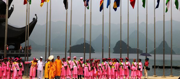 Phật tử các miền về với Vesak Phật tử các miền về với Vesak - Sputnik Việt Nam