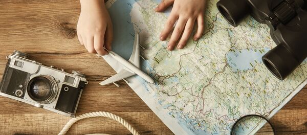 Bất ngờ biết thêm những vật dụng bị cấm không được mang lên máy bay - Sputnik Việt Nam