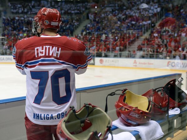 Tổng thống Nga Vladimir Putin trước giải đấu Hockey League ở Sochi - Sputnik Việt Nam