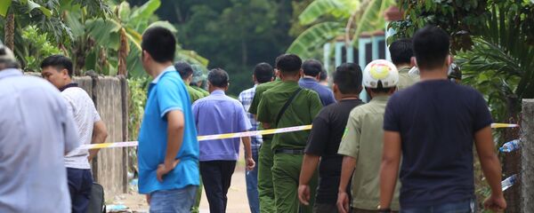 Công an phong toả hiện trường vụ phát hiện xác chết được đổ bê-tông ở Bình Dương - Sputnik Việt Nam
