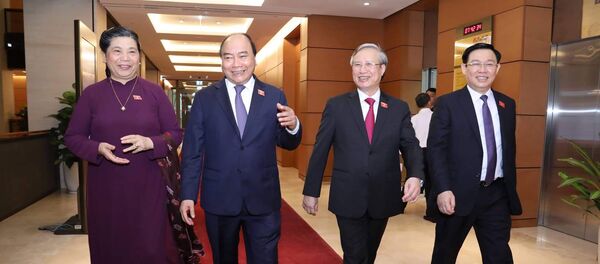 Thủ tướng Nguyễn Xuân Phúc cùng các đại biểu - Sputnik Việt Nam