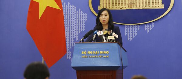 Người phát ngôn Bộ Ngoại giao Lê Thị Thu Hằng trả lời một số câu hỏi của phóng viên báo chí trong nước và quốc tế. - Sputnik Việt Nam