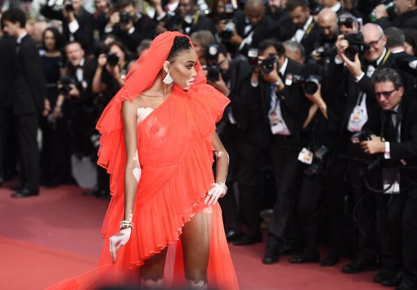 Người mẫu Canada Winnie Harlow trên thảm đỏ Liên hoan phim quốc tế Cannes lần thứ 72 - Sputnik Việt Nam