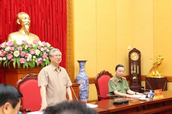 Thanh kiếm bảo hộ: Bộ Công an điều tra nhiều vụ án nghiêm trọng, góp phần bảo vệ Đảng, bảo vệ chế độ - Sputnik Việt Nam