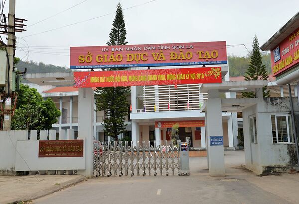 Trụ sở Sở GD - ĐT Sơn La. Trụ sở Sở GD - ĐT Sơn La. - Sputnik Việt Nam