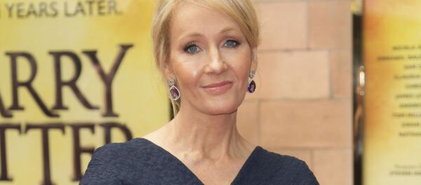 Nữ văn sĩ người Anh J. Rowling Nữ văn sĩ người Anh J. Rowling - Sputnik Việt Nam