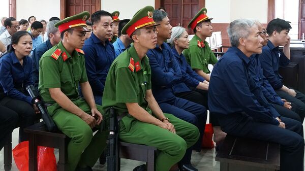 Kháng cáo bất thành:  Vũ nhôm vẫn phải chịu 17 năm, Trần Phương Bình 30 năm tù giam - Sputnik Việt Nam