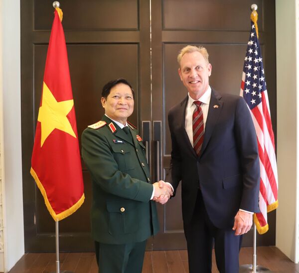 Vì Trung Quốc quá hung hăng nên Mỹ và các cường quốc phải kéo đến Biển Đông Vì Trung Quốc quá hung hăng nên Mỹ và các cường quốc phải kéo đến Biển Đông - Sputnik Việt Nam