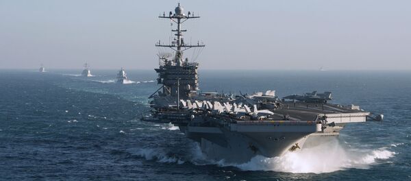 Авианосная группа ВМС США во главе с авианосцем Harry Truman. Архивное фото - Sputnik Việt Nam