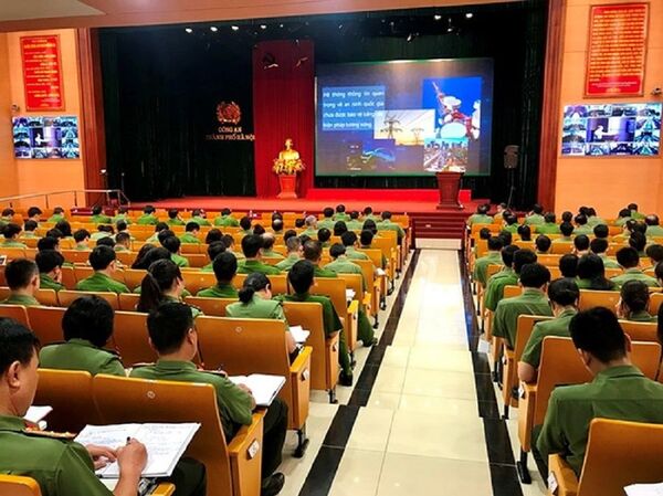 Công an Hà Nội tập huấn Luật An ninh mạng và Luật Bảo vệ bí mật Nhà nước - Sputnik Việt Nam
