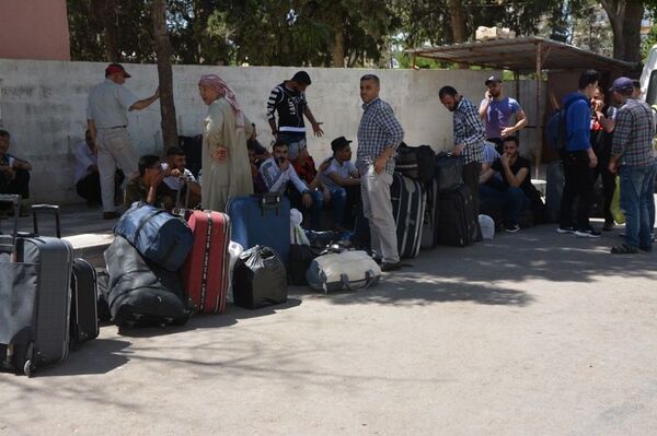 Người tị nạn Syria đang rời khỏi Thổ Nhĩ Kỳ: Chúng tôi muốn trở về quê hương - Sputnik Việt Nam