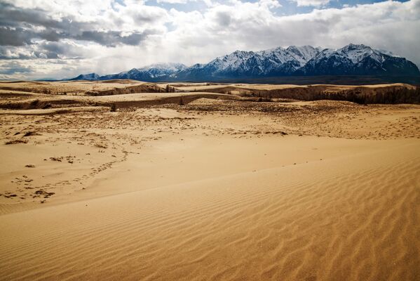 Sa mạc cát Chara Sa mạc cát Chara - Sputnik Việt Nam
