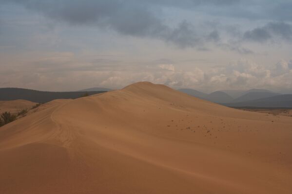 Sa mạc cát Chara Sa mạc cát Chara - Sputnik Việt Nam