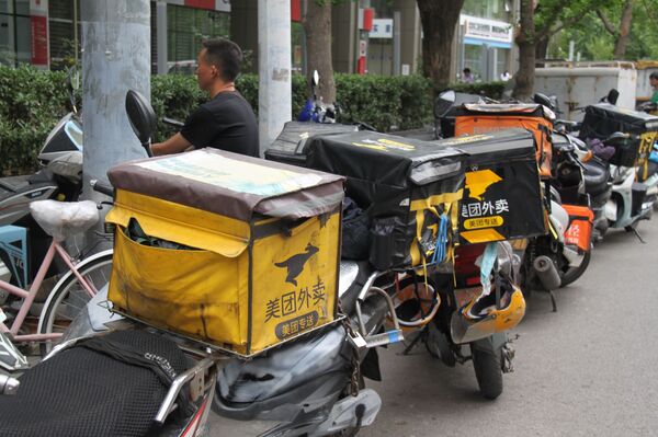 Giao đồ ăn khiến chất thải nhựa tràn ngập? - Sputnik Việt Nam