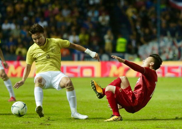 Đánh bại Thái Lan ở phút cuối cùng, Việt Nam tiến thẳng vào chung kết King's Cup - Sputnik Việt Nam