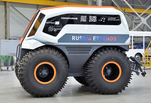 Một chiếc xe bus không người lái chạy mọi địa hình được chế tạo ở Nga - Sputnik Việt Nam